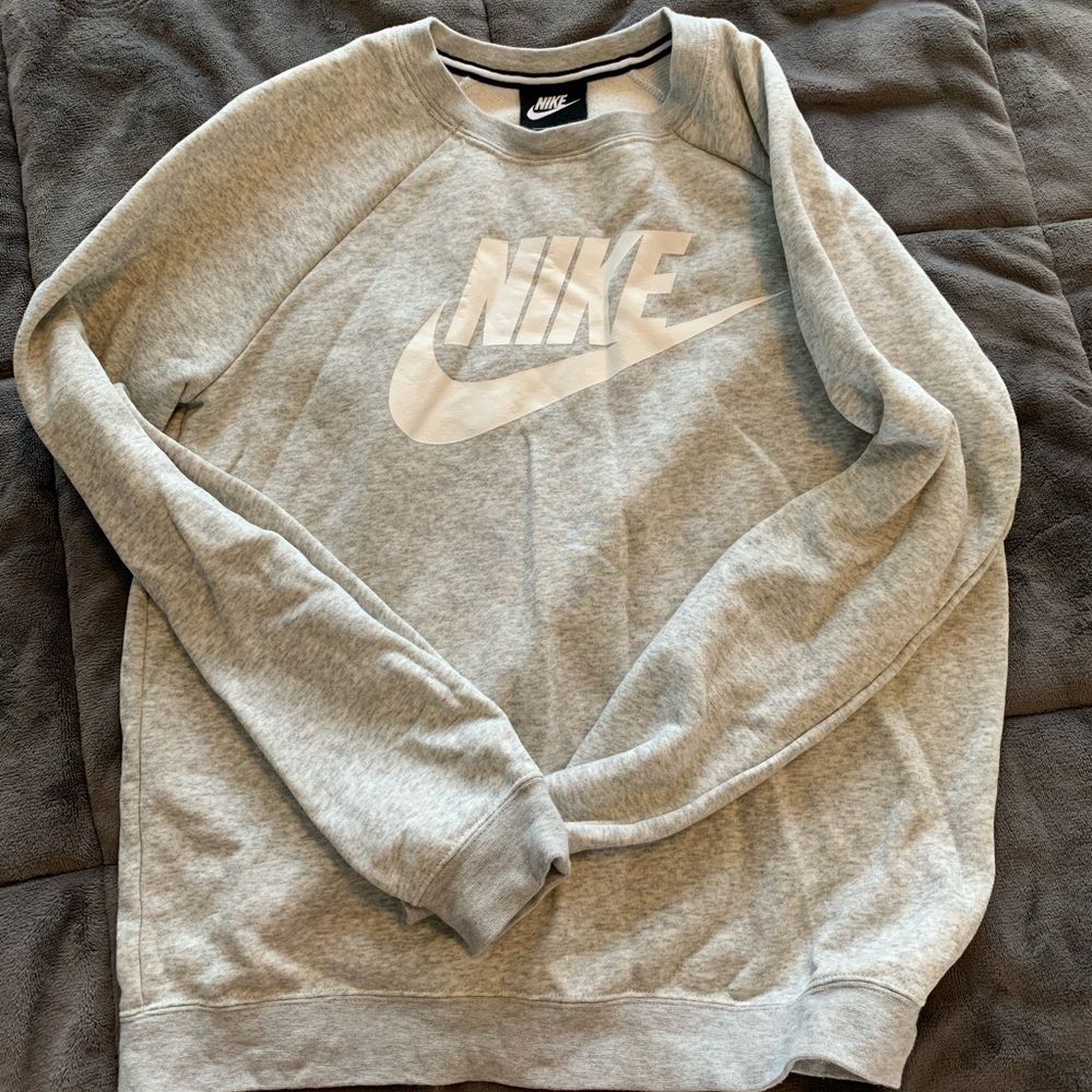 NIKE crewneck
